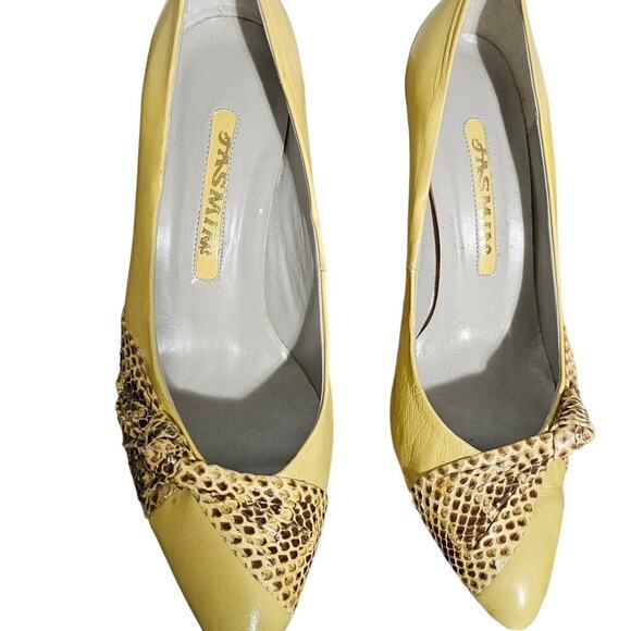 Vintage Pumps - Picture 1 of 4